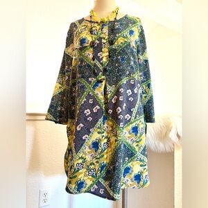 EUC XL Fig and Flower Blue Yellow Floral Top
